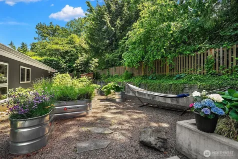 7260 W Mercer Way Mercer Island WA 98040