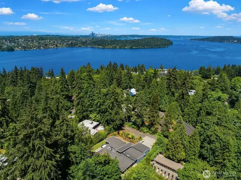7260 W Mercer Way Mercer Island WA 98040