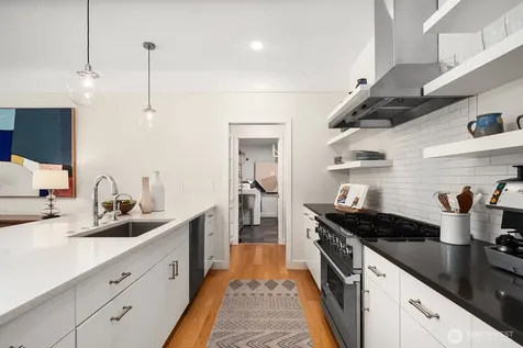 7260 W Mercer Way Mercer Island WA 98040