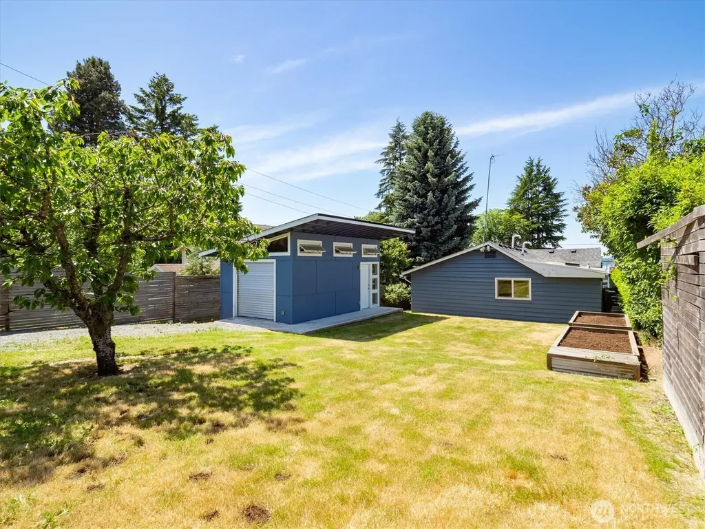 22232 10th Avenue S Des Moines WA 98198