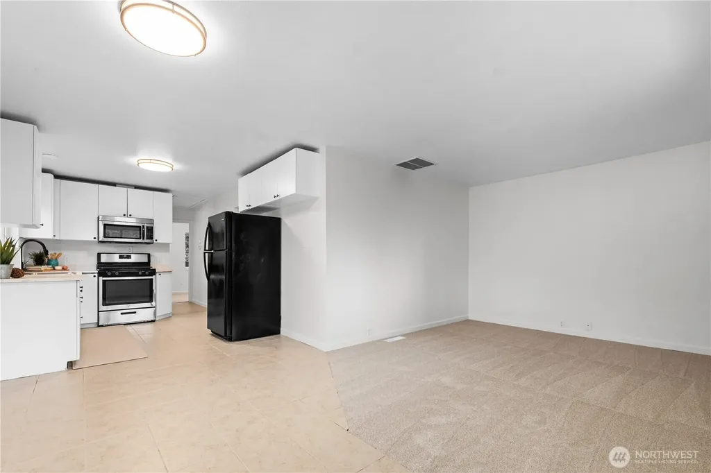 7552 21st Avenue SW Seattle WA 98106
