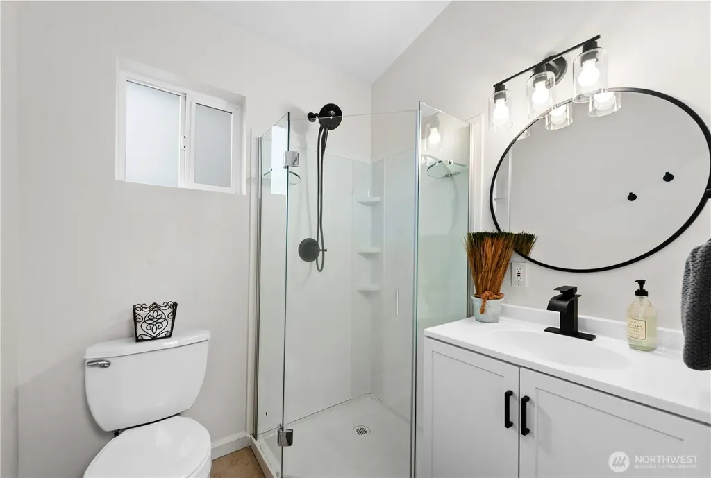 7552 21st Avenue SW Seattle WA 98106