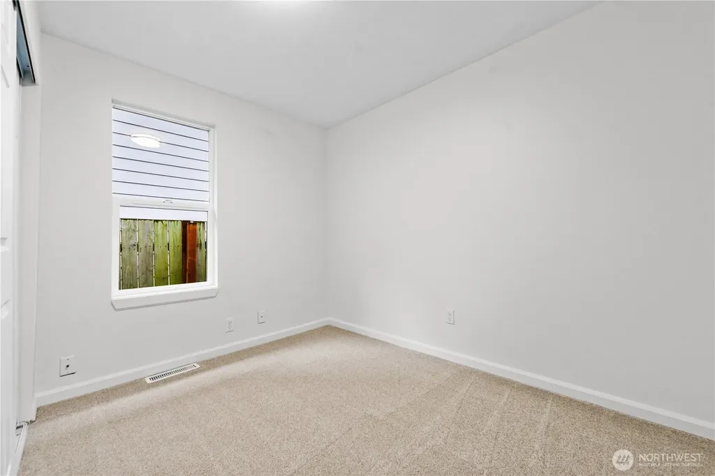 7552 21st Avenue SW Seattle WA 98106