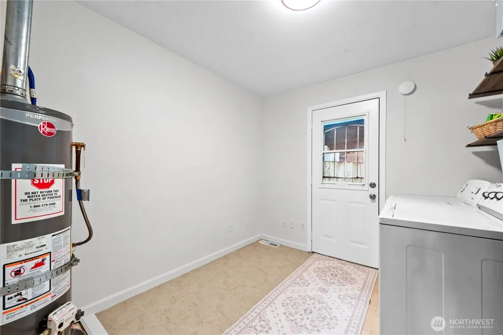 7552 21st Avenue SW Seattle WA 98106