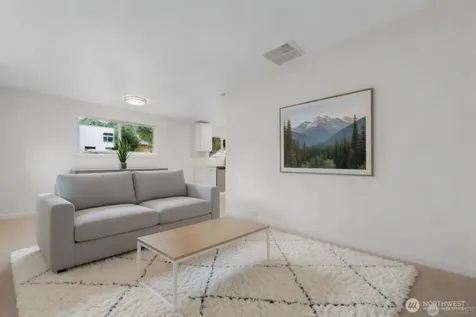7552 21st Avenue SW Seattle WA 98106