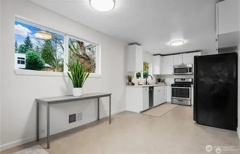 7552 21st Avenue SW Seattle WA 98106