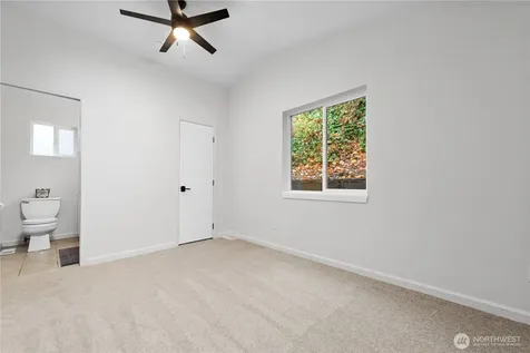 7552 21st Avenue SW Seattle WA 98106