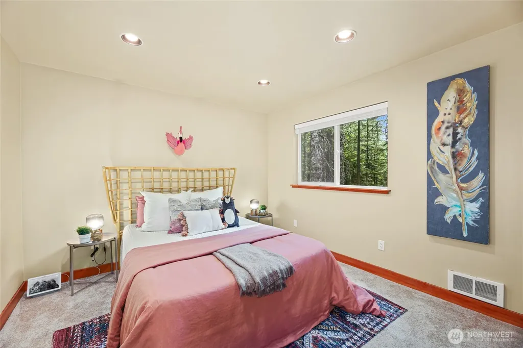 91 Mountain Home Road Snoqualmie Pass WA 98068