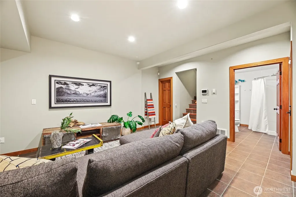 91 Mountain Home Road Snoqualmie Pass WA 98068
