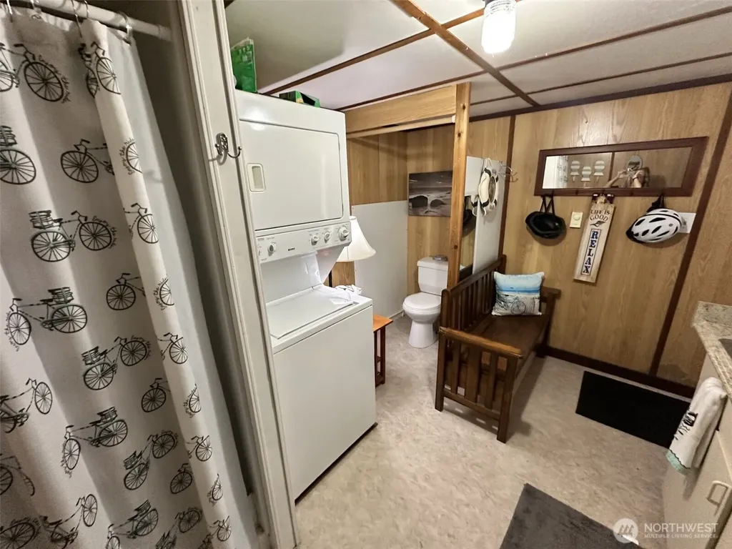 132 Victoria Loop Ocean Shores WA 98569
