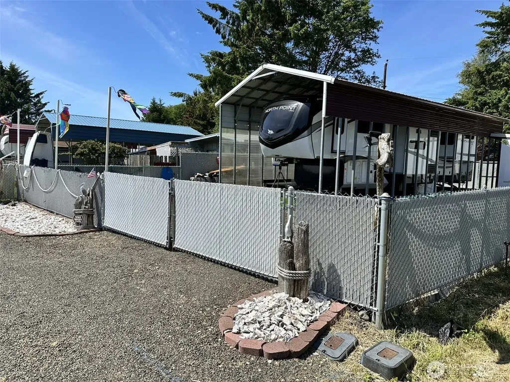132 Victoria Loop Ocean Shores WA 98569