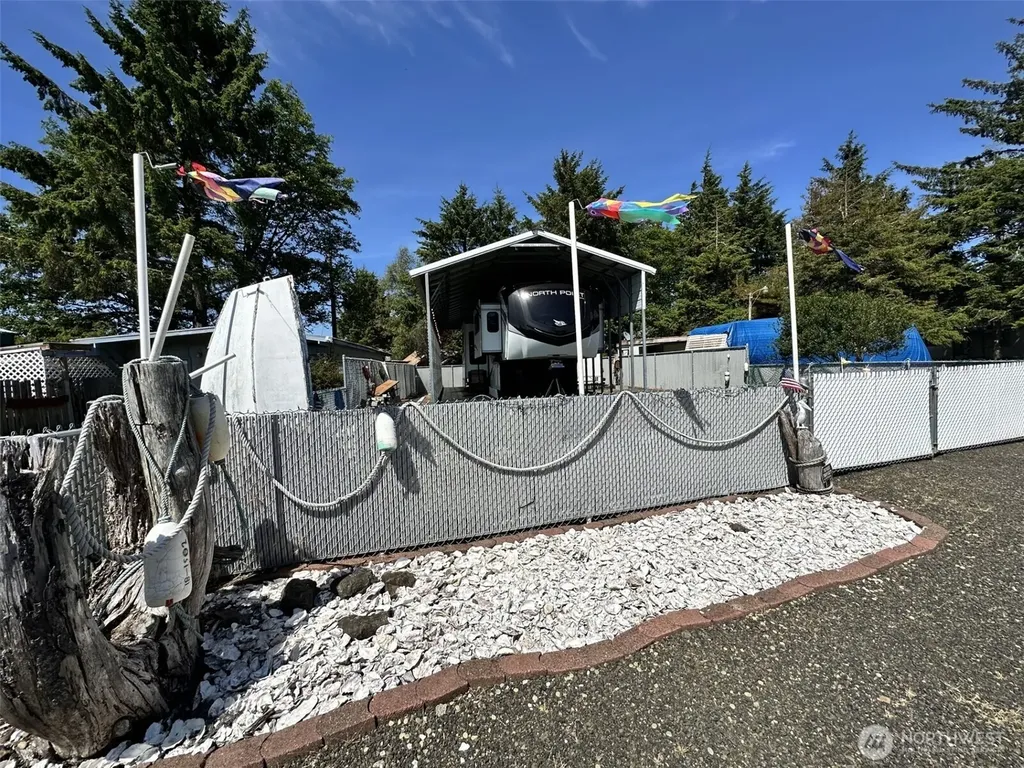 132 Victoria Loop Ocean Shores WA 98569