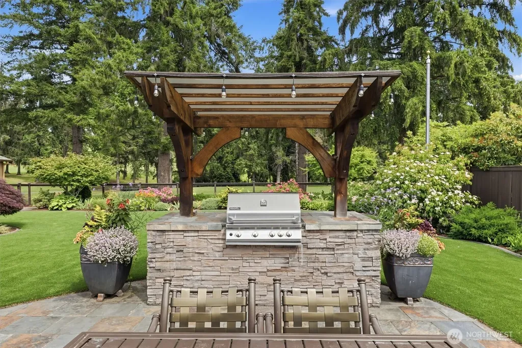 216 131st Avenue NE Bellevue WA 98005