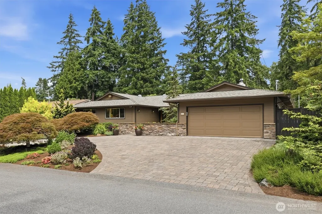 216 131st Avenue NE Bellevue WA 98005