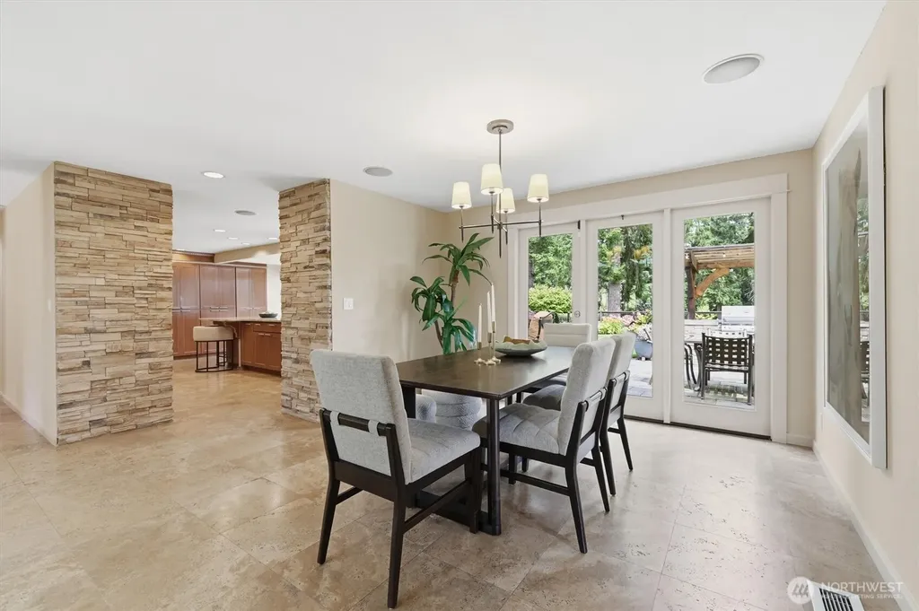 216 131st Avenue NE Bellevue WA 98005