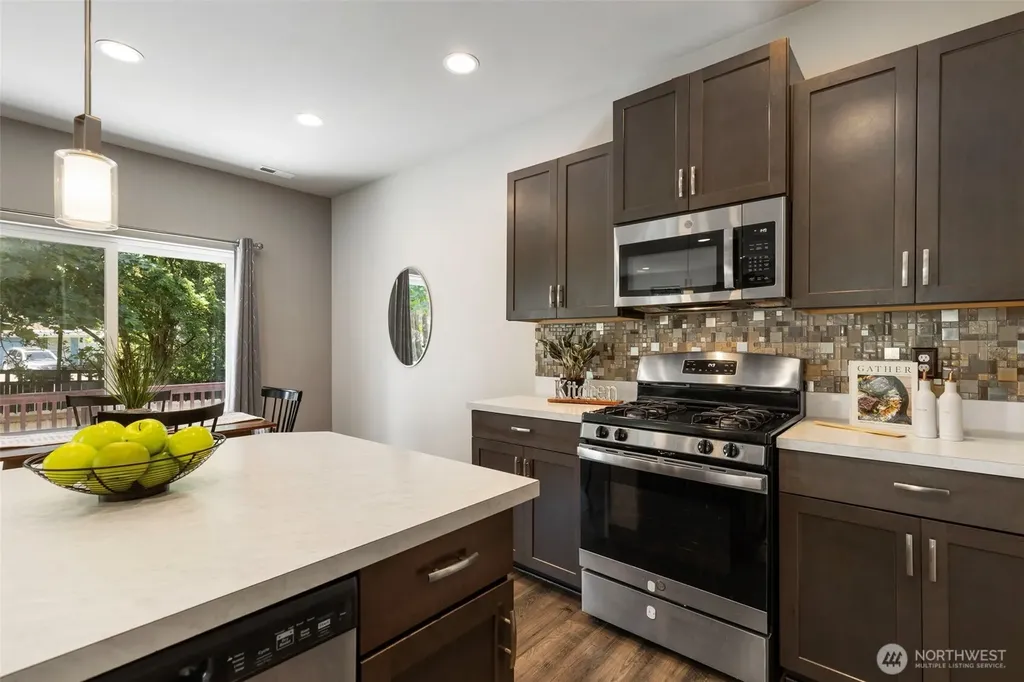 2406 Garfield Place SE Port Orchard WA 98366
