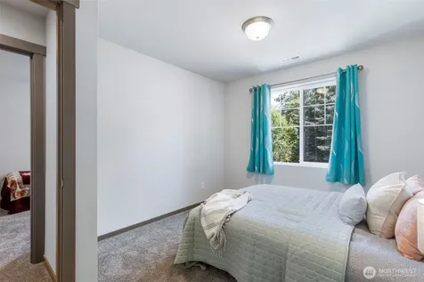 2406 Garfield Place SE Port Orchard WA 98366