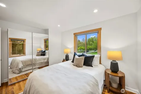4903 50th Avenue S Seattle WA 98118