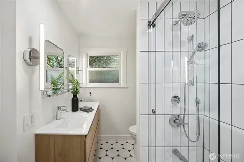 4903 50th Avenue S Seattle WA 98118