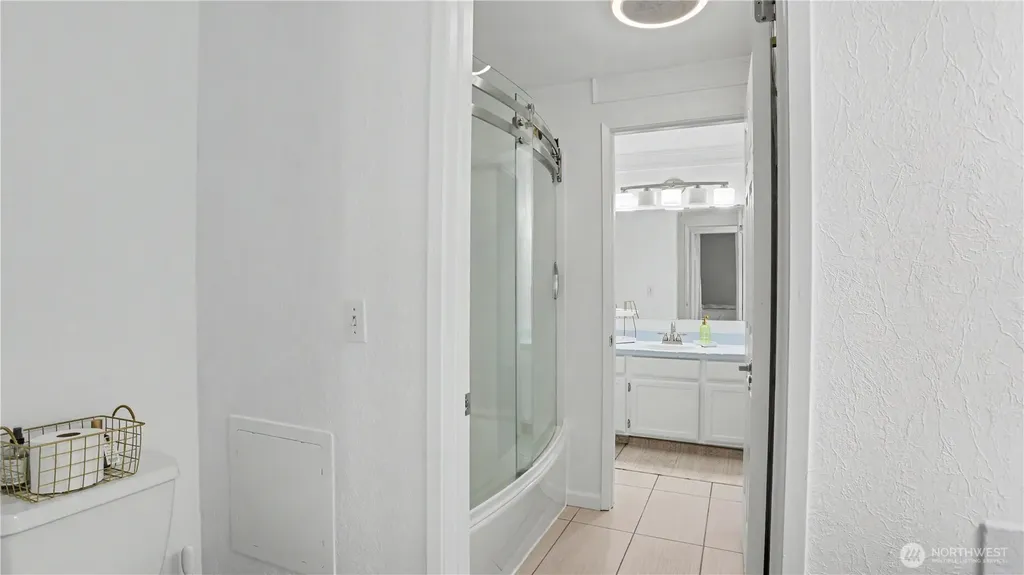 247 S 328th Lane Federal Way WA 98003