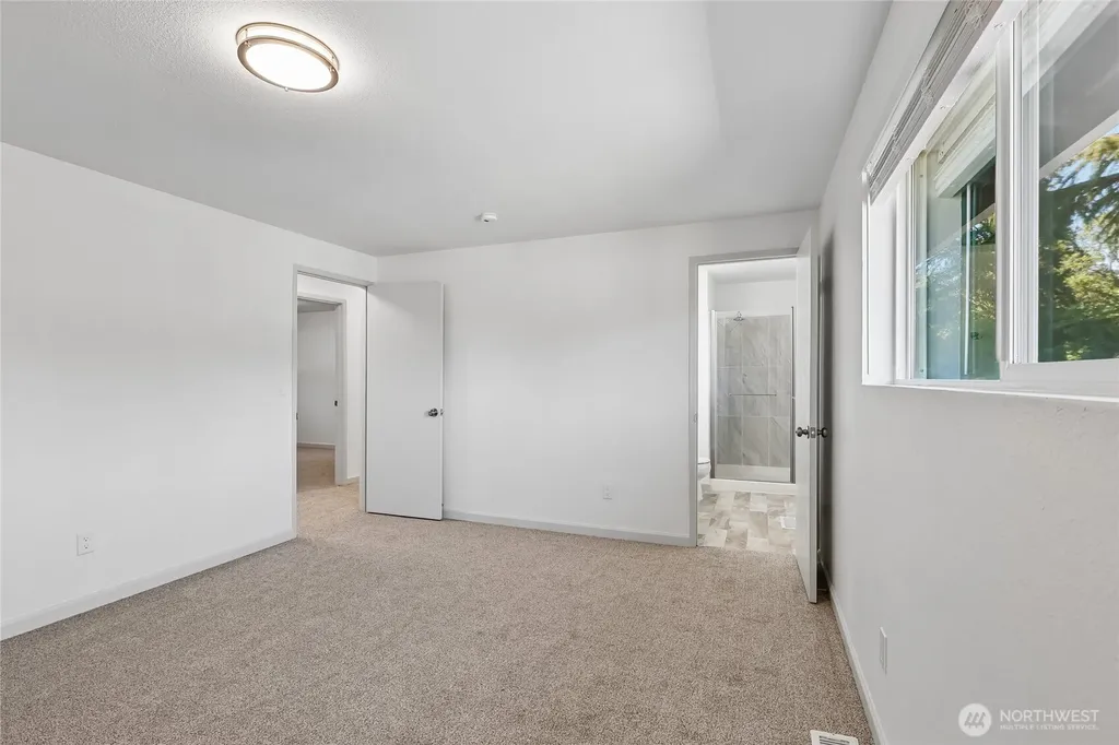 12416 SE 211th Place Kent WA 98031