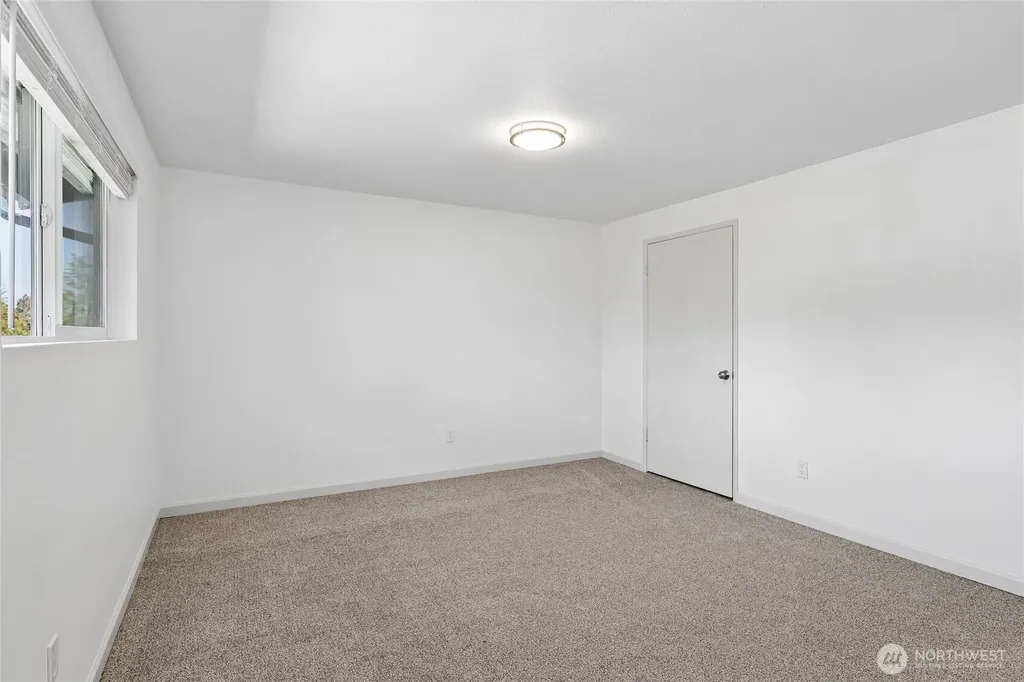 12416 SE 211th Place Kent WA 98031