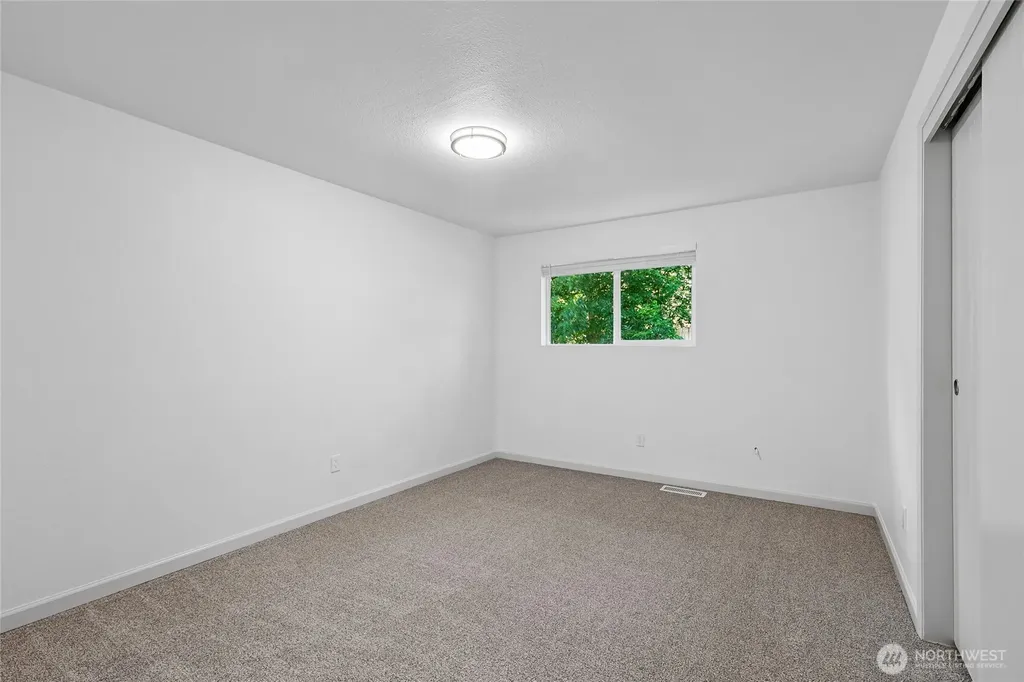 12416 SE 211th Place Kent WA 98031