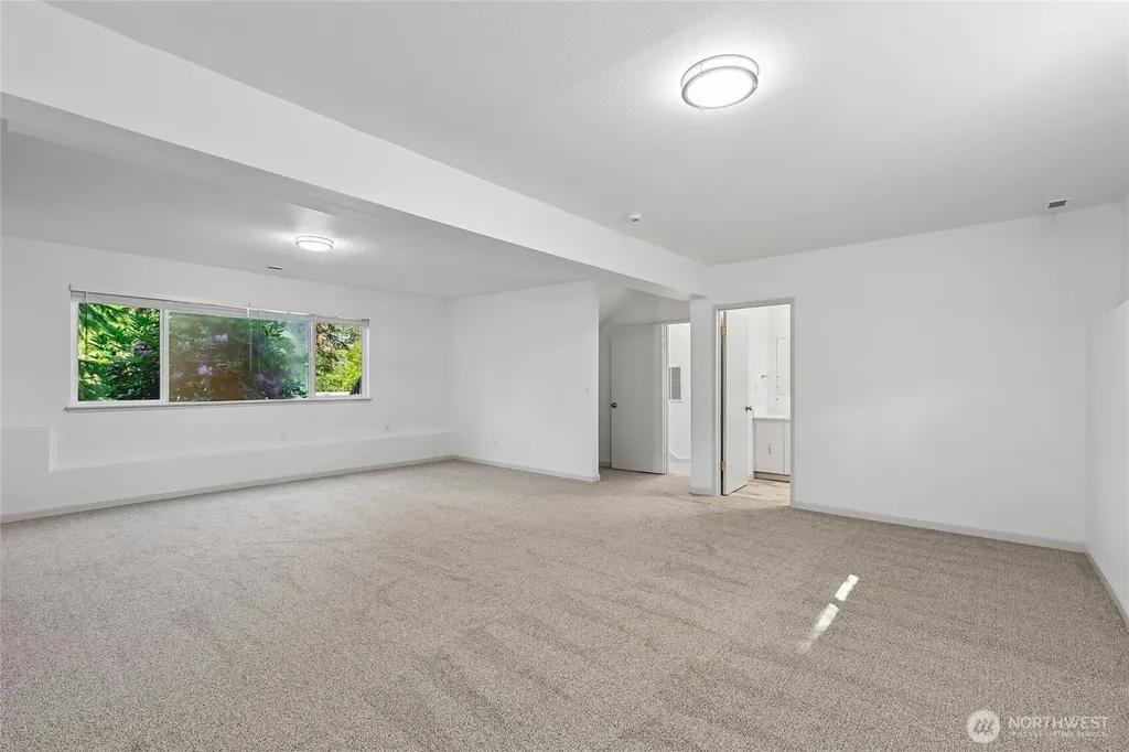 12416 SE 211th Place Kent WA 98031