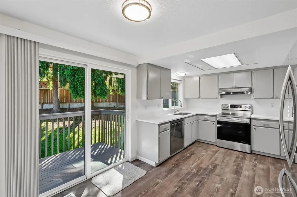 12416 SE 211th Place Kent WA 98031