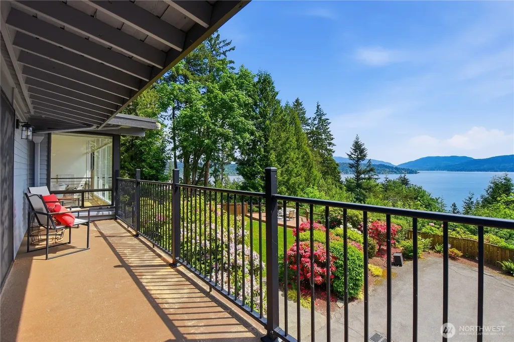 639 W Lake Sammamish Parkway NE Bellevue WA 98008