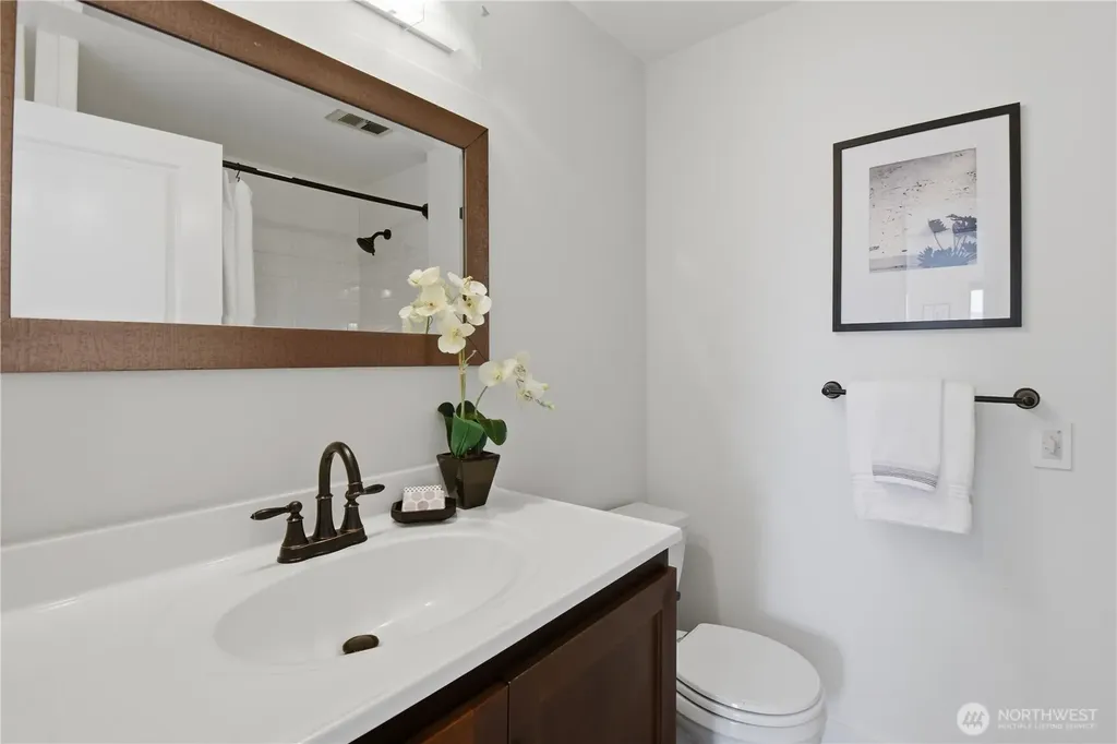 639 W Lake Sammamish Parkway NE Bellevue WA 98008