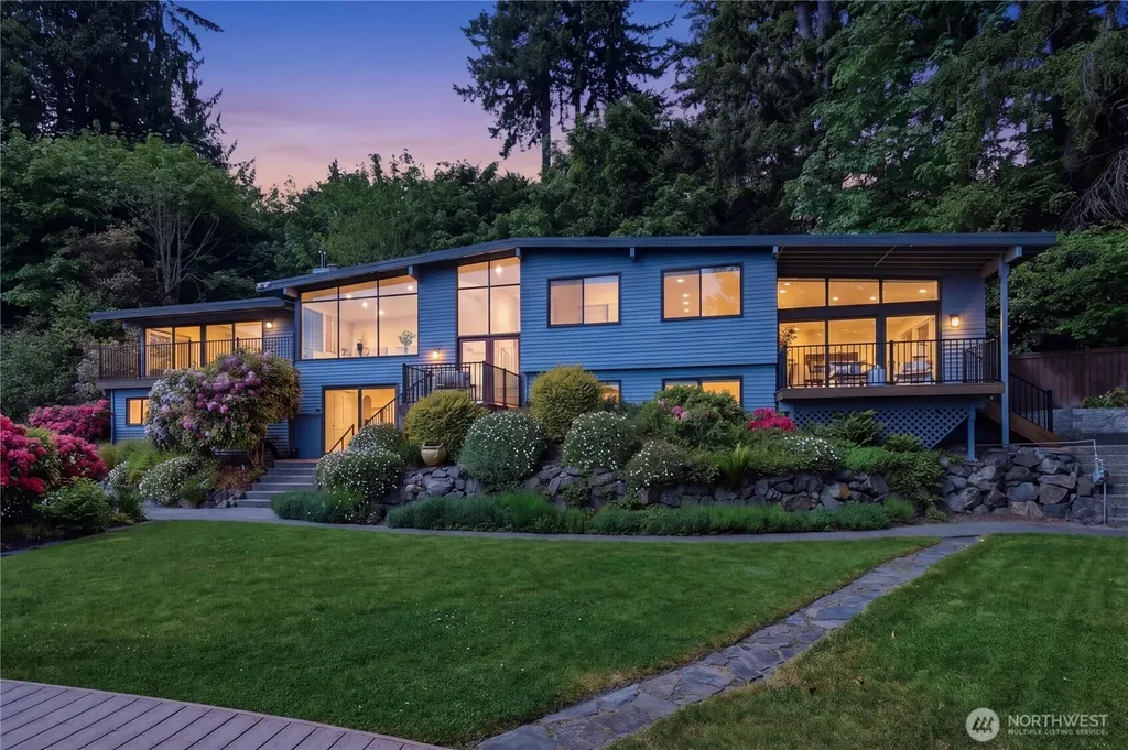 639 W Lake Sammamish Parkway NE Bellevue WA 98008