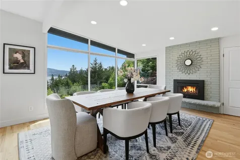 639 W Lake Sammamish Parkway NE Bellevue WA 98008