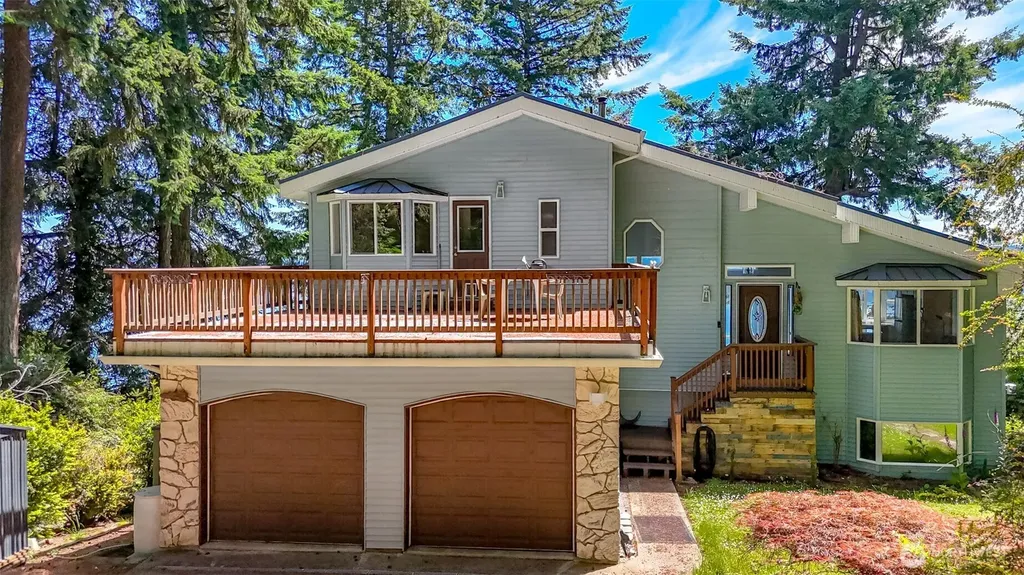 10125 Totem Way Anderson Island WA 98303