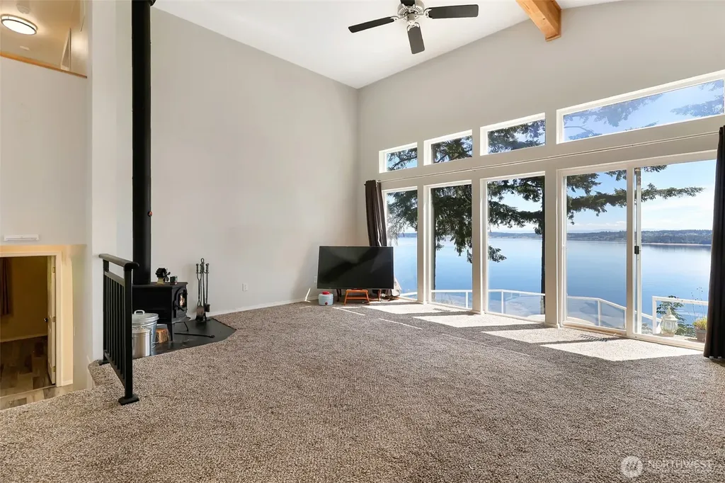 10125 Totem Way Anderson Island WA 98303