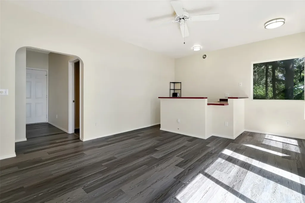 10125 Totem Way Anderson Island WA 98303