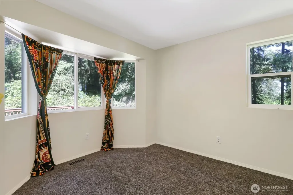 10125 Totem Way Anderson Island WA 98303