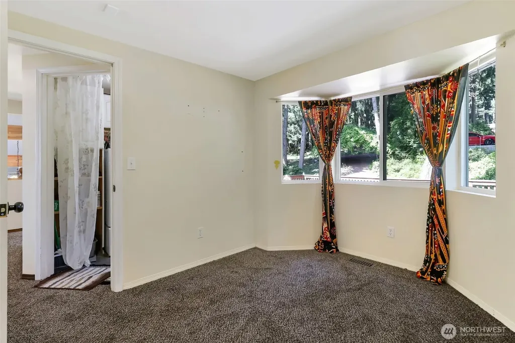 10125 Totem Way Anderson Island WA 98303