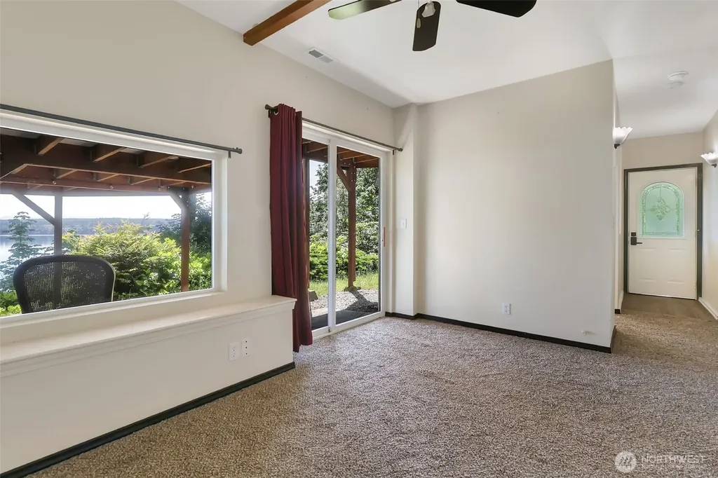 10125 Totem Way Anderson Island WA 98303