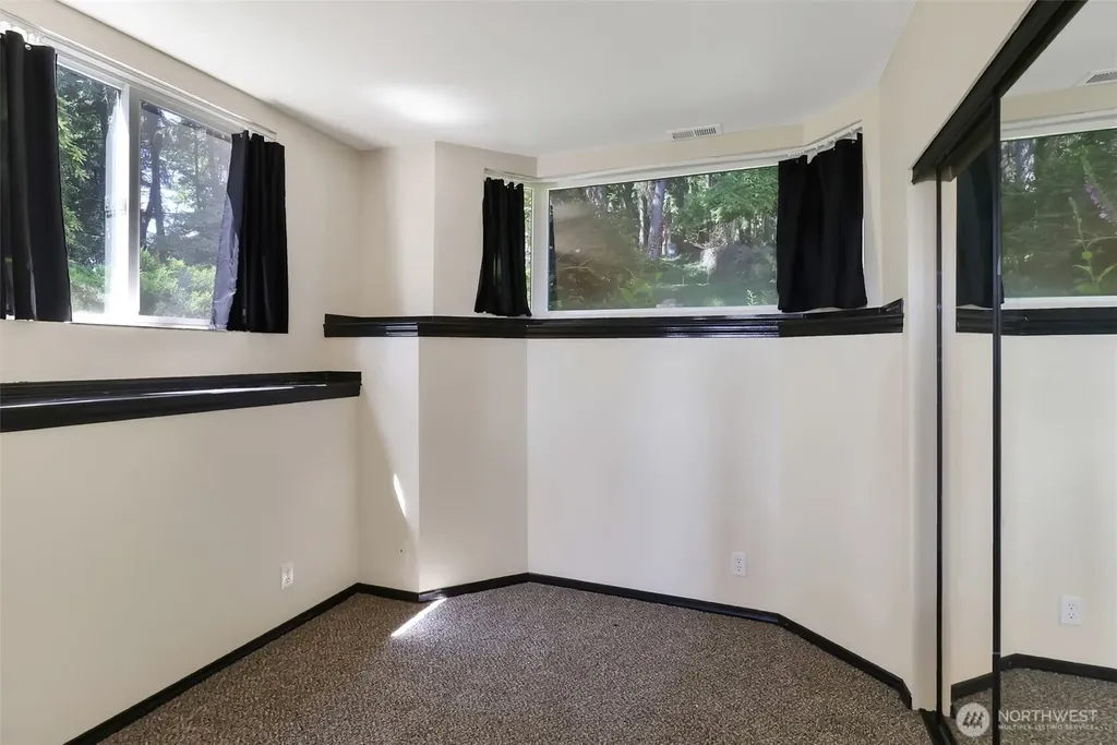 10125 Totem Way Anderson Island WA 98303