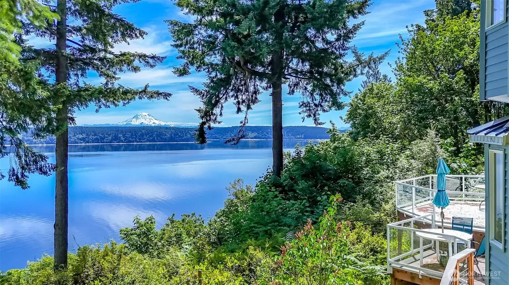 10125 Totem Way Anderson Island WA 98303