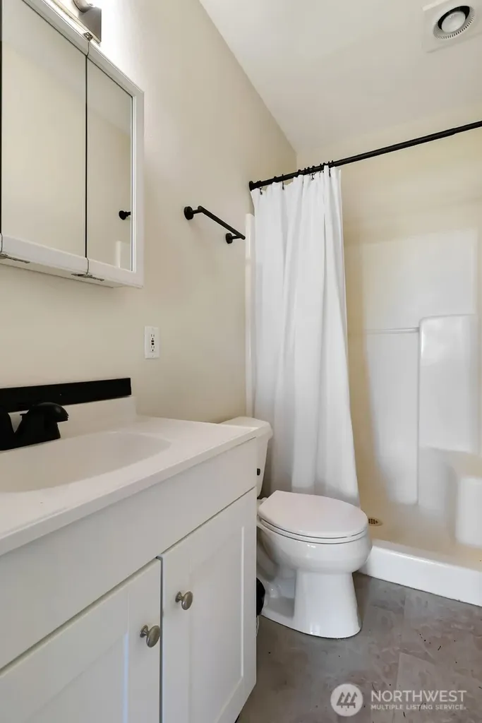 10125 Totem Way Anderson Island WA 98303