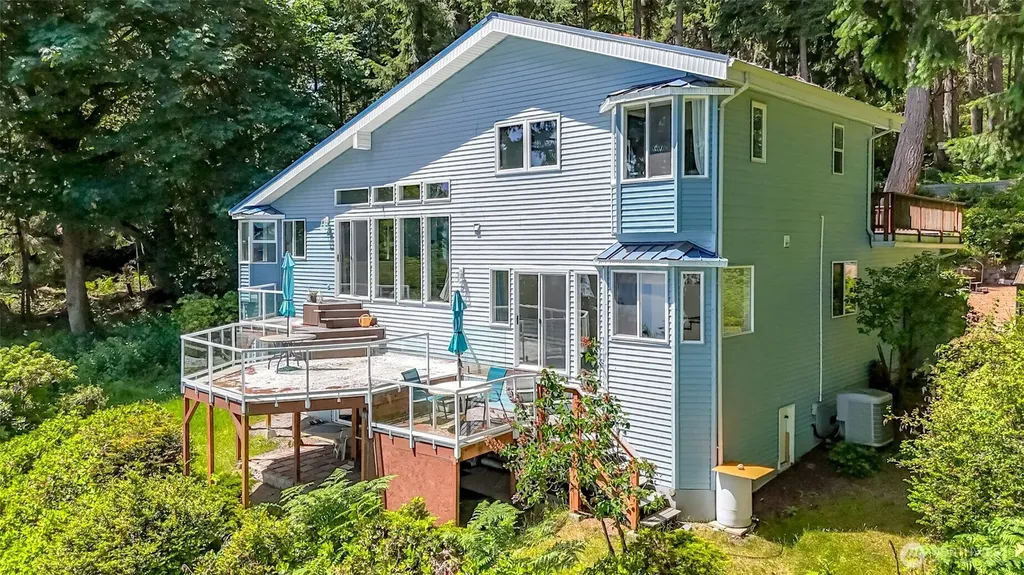 10125 Totem Way Anderson Island WA 98303