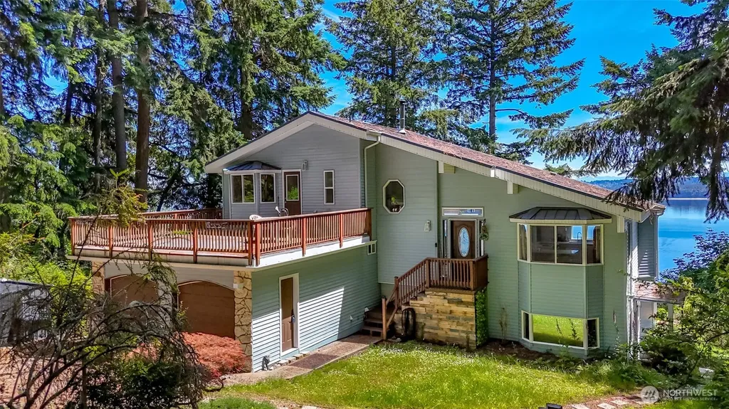 10125 Totem Way Anderson Island WA 98303