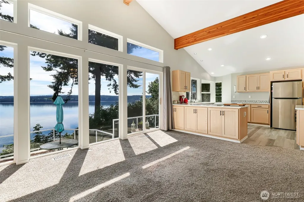 10125 Totem Way Anderson Island WA 98303