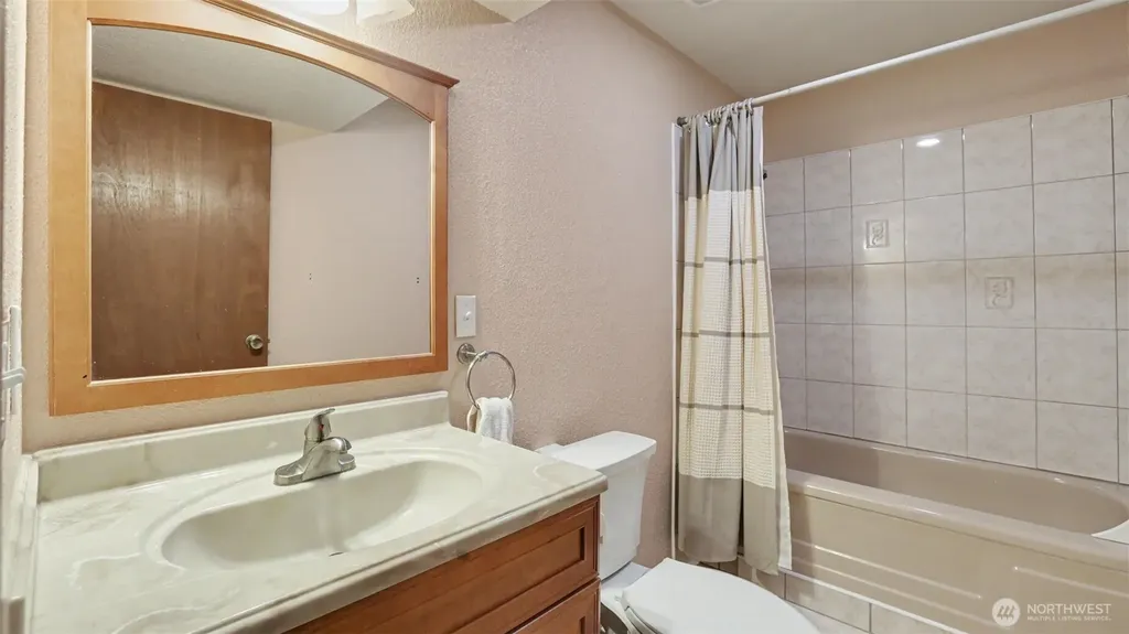 3208 SE 19th Court Renton WA 98058