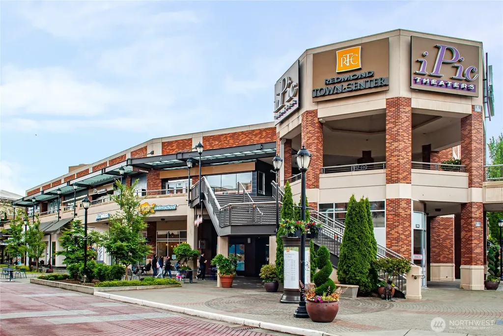 7370 West Lake Sammamish Parkway Redmond WA 98052