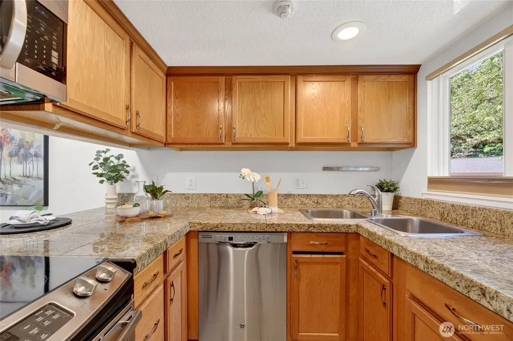 7370 West Lake Sammamish Parkway Redmond WA 98052