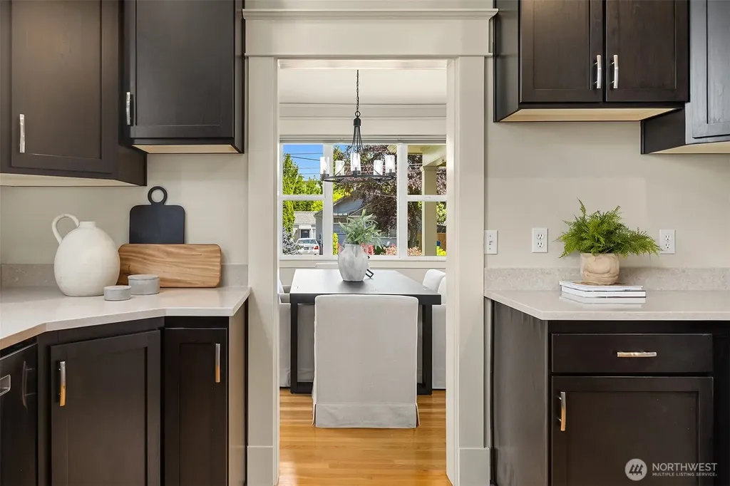 7737 27th Avenue NW Seattle WA 98117