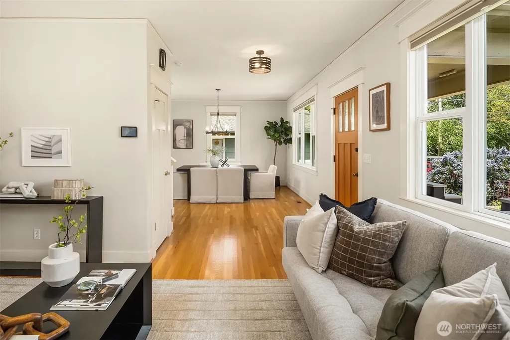 7737 27th Avenue NW Seattle WA 98117